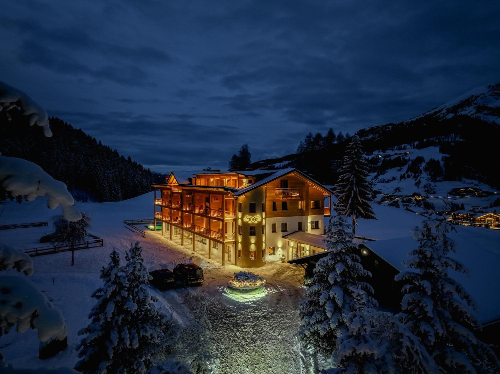 Hotel Pozzamanigoni Sëlva Buitenkant foto